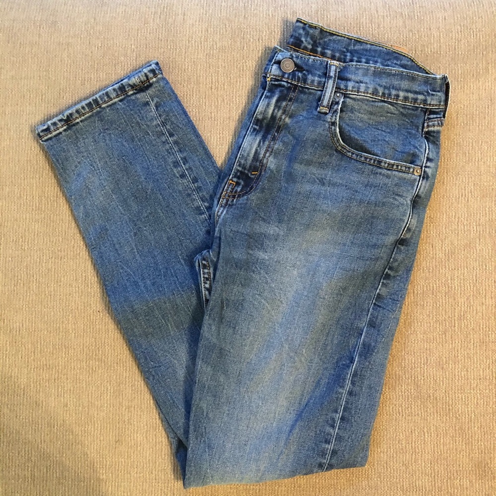 LEVI men’s 502 jeans